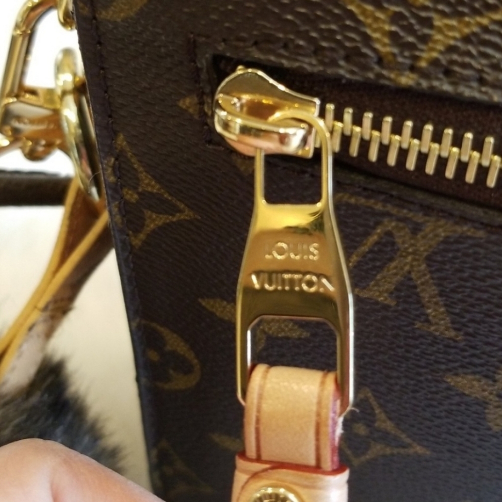 Louis Vuitton Pochette Metis - Picture 7 of 8
